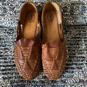 Mikoleon- Huaraches - hand made - worn once